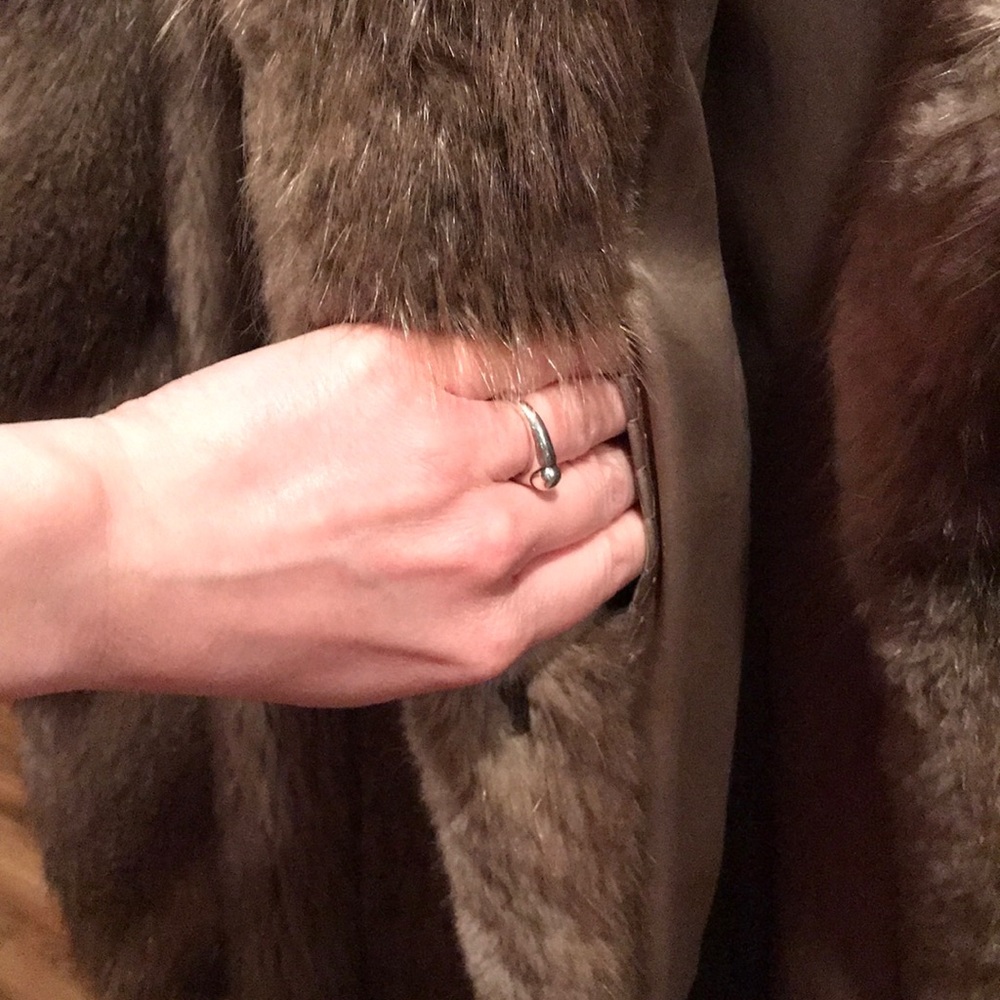Vintage 1980’s Full Length Long Haired Beaver Fur! - Picture 6 of 11